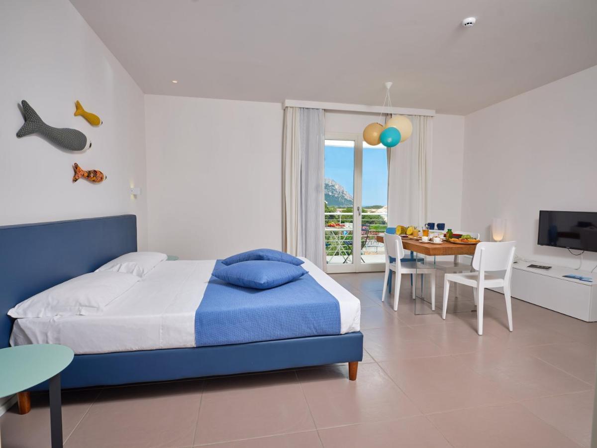 Felix Hotels - Hotel Residence Porto San Paolo Exterior foto