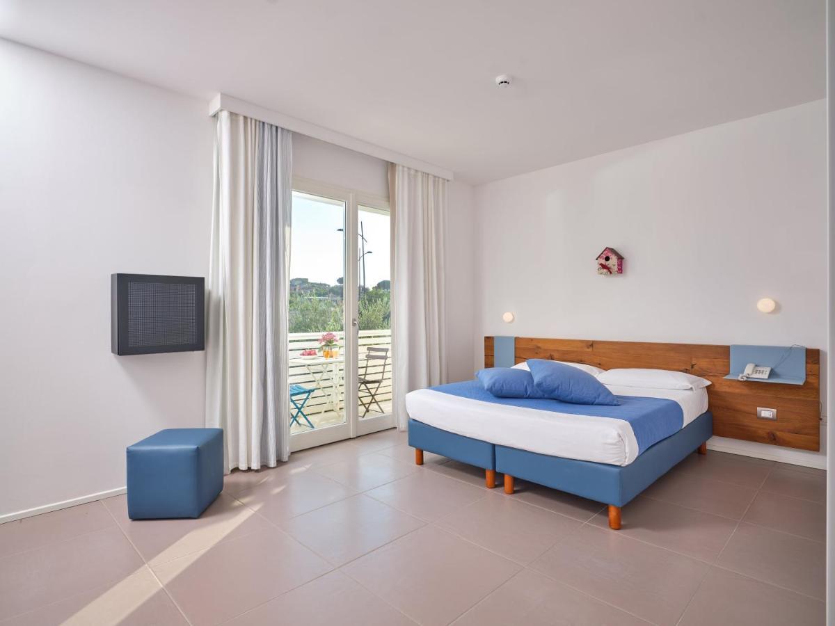 Felix Hotels - Hotel Residence Porto San Paolo Exterior foto
